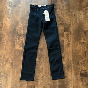 BNWT Levi’s jeans 312 shaping slim
